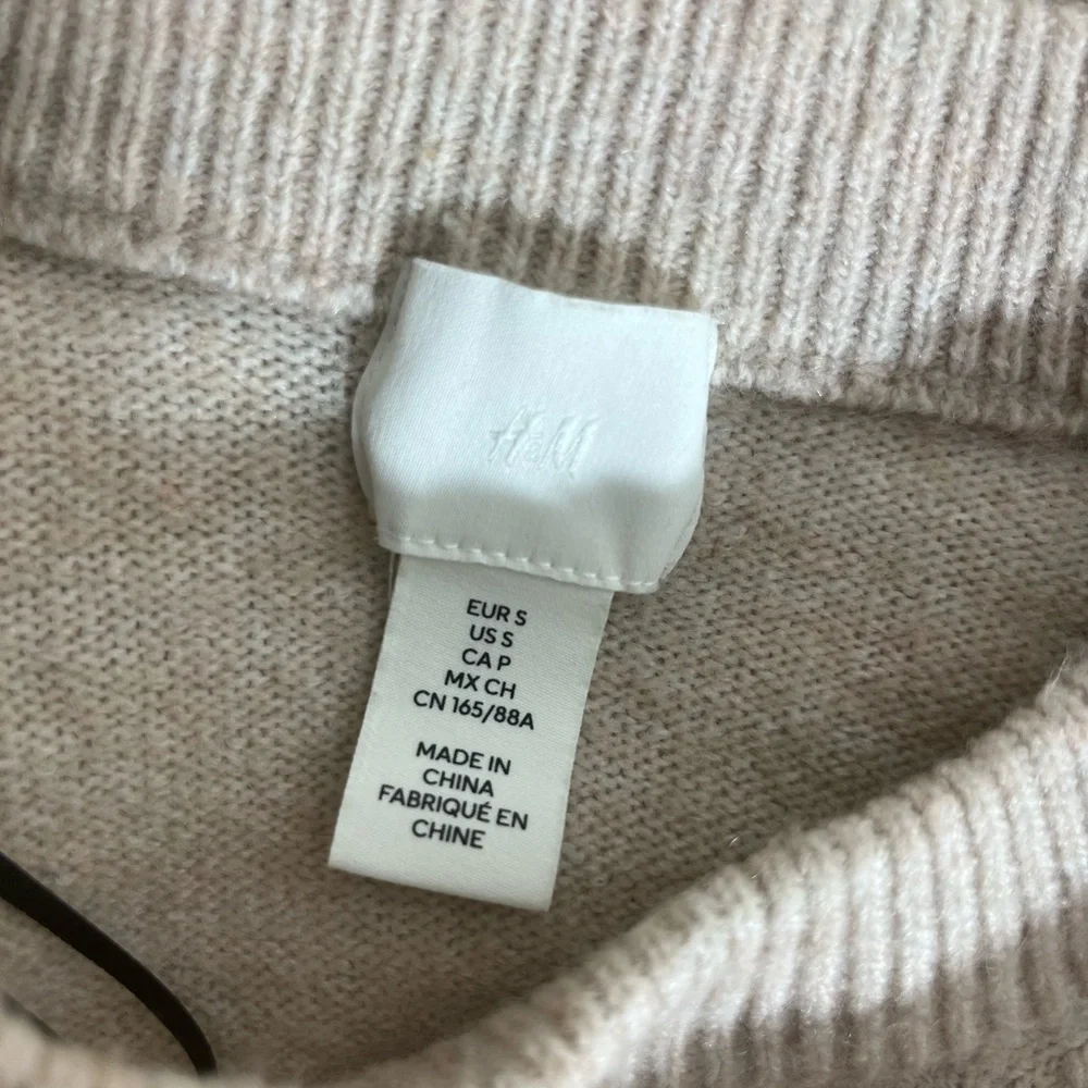 H&M‎ Neutral Knitted Crewneck Sweater Beaded Embellishments | Small